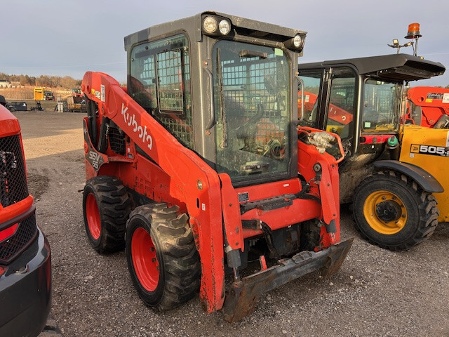 2022 Kubota SSV65PHFRC in Menomonee Falls, WI