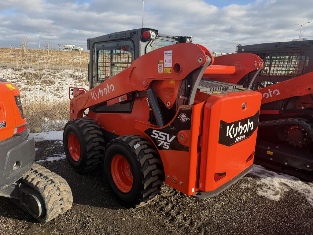 Kubota SSV75PHFC in Menomonee Falls, WI