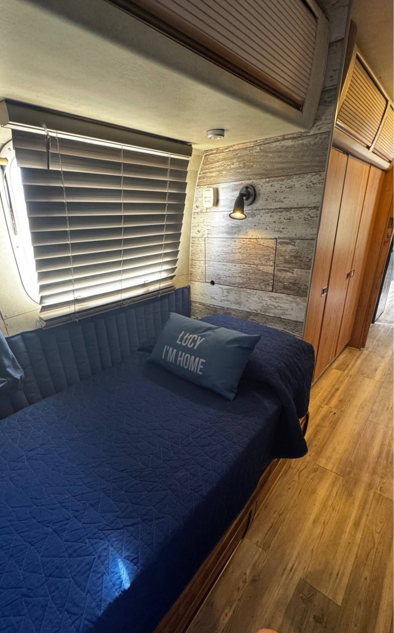 A photo of this 1978 Airstream EXCELLA 31
