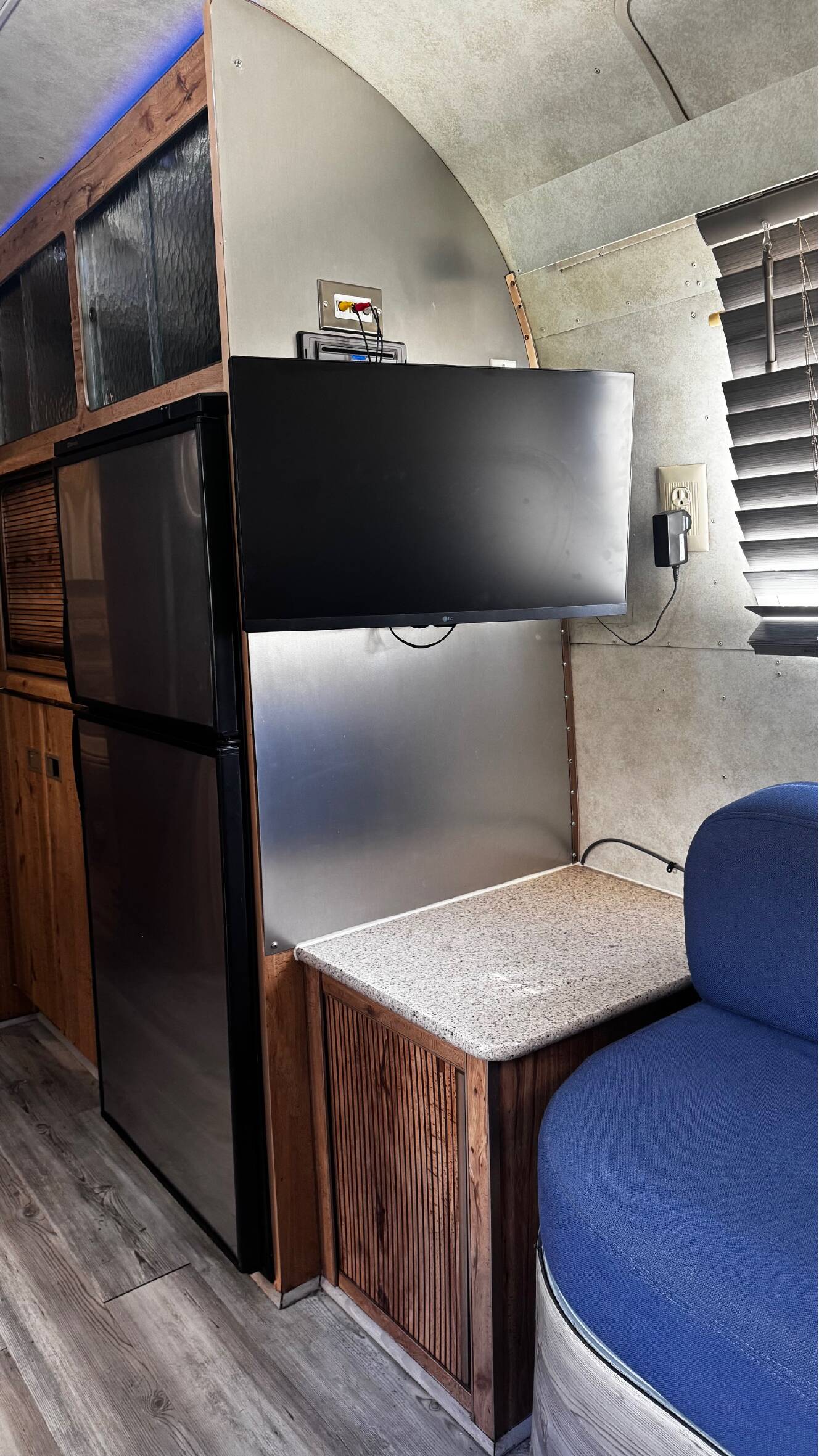 A photo of this 1978 Airstream EXCELLA 31
