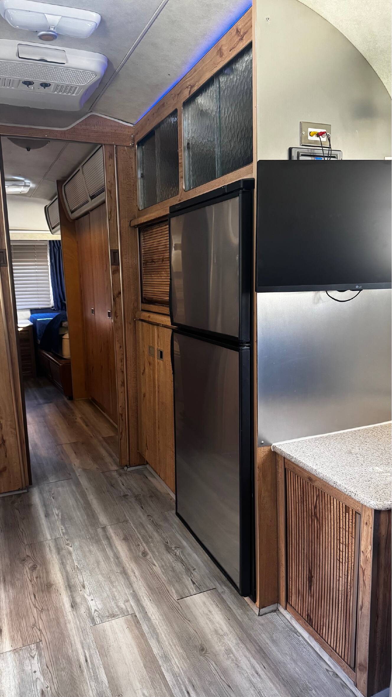 A photo of this 1978 Airstream EXCELLA 31