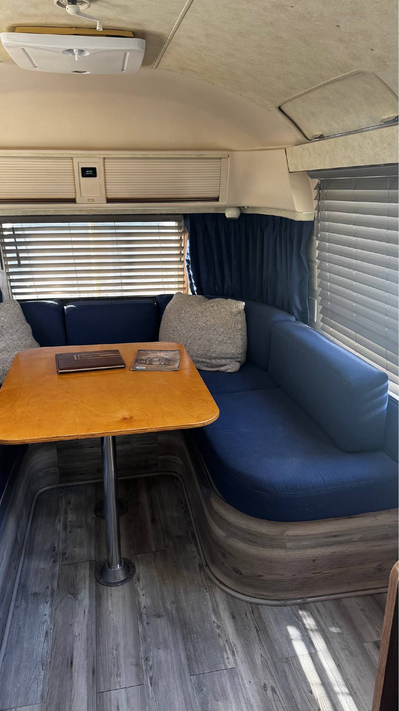 A photo of this 1978 Airstream EXCELLA 31