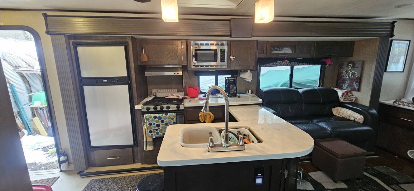 A photo of this 2016 Dutchmen KODIAK ULTRA LITE 291RESL