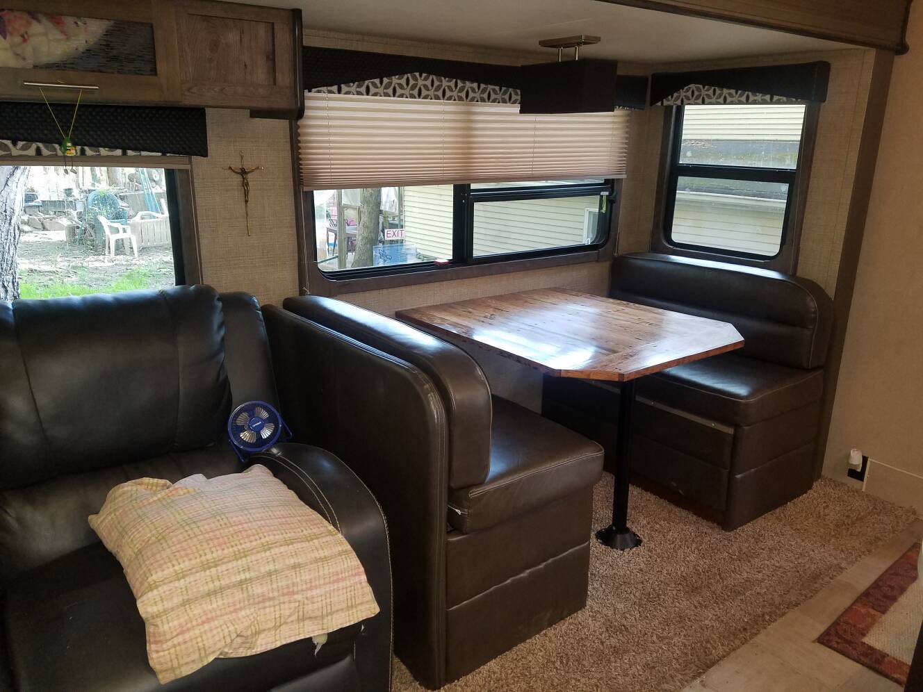 A photo of this 2016 Dutchmen KODIAK ULTRA LITE 291RESL
