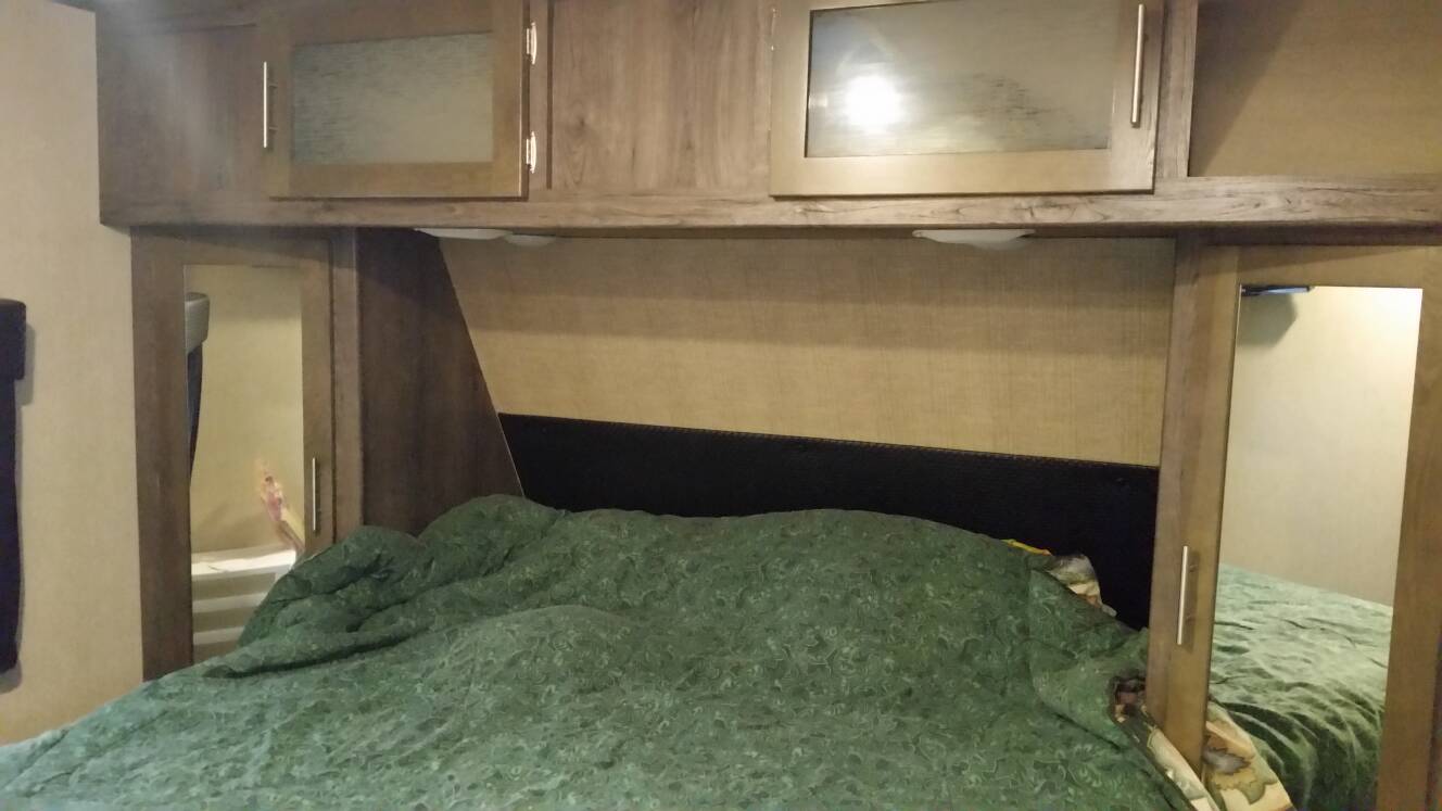 A photo of this 2016 Dutchmen KODIAK ULTRA LITE 291RESL