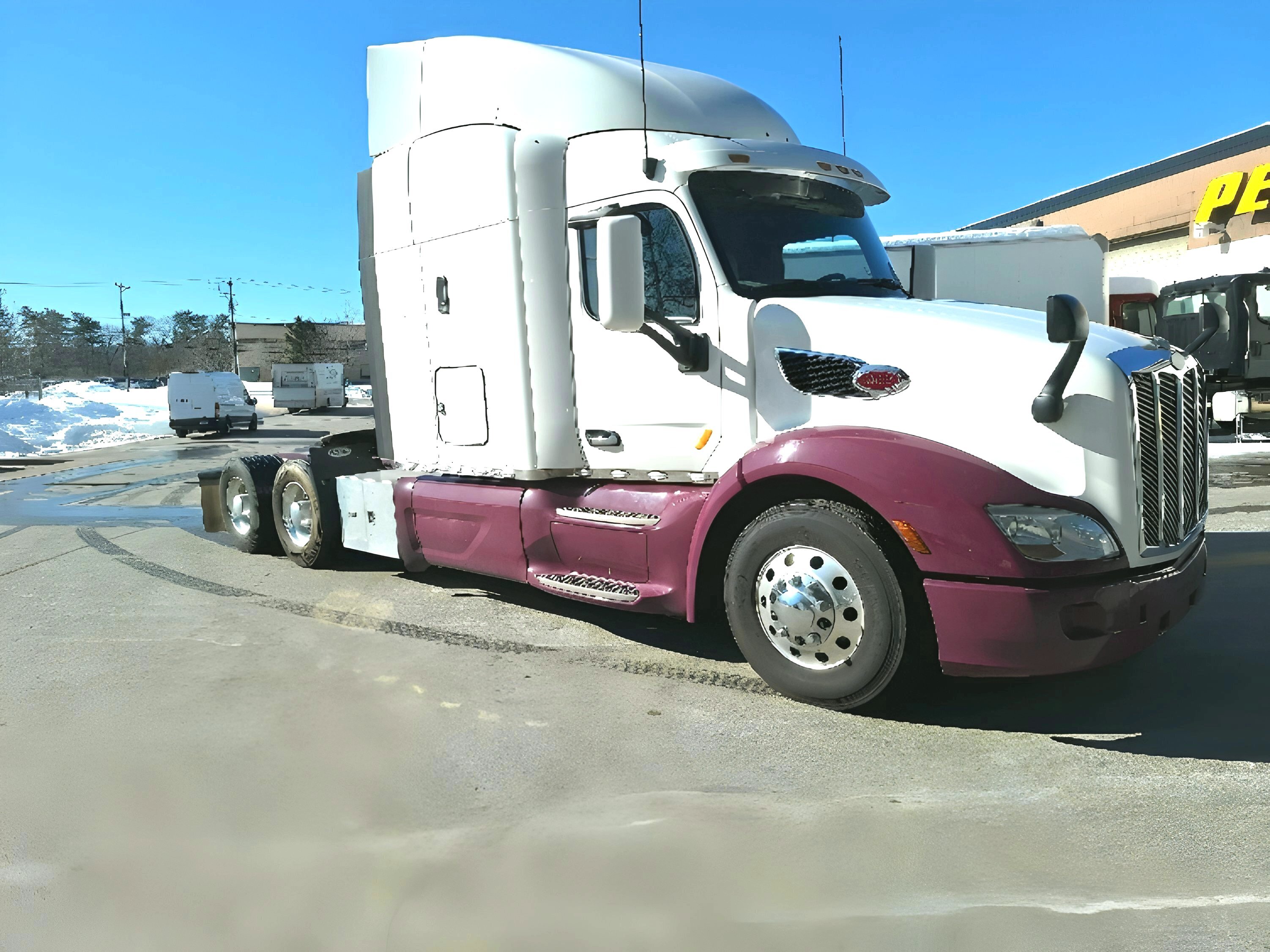2020 PETERBILT 579 in Londonderry, NH