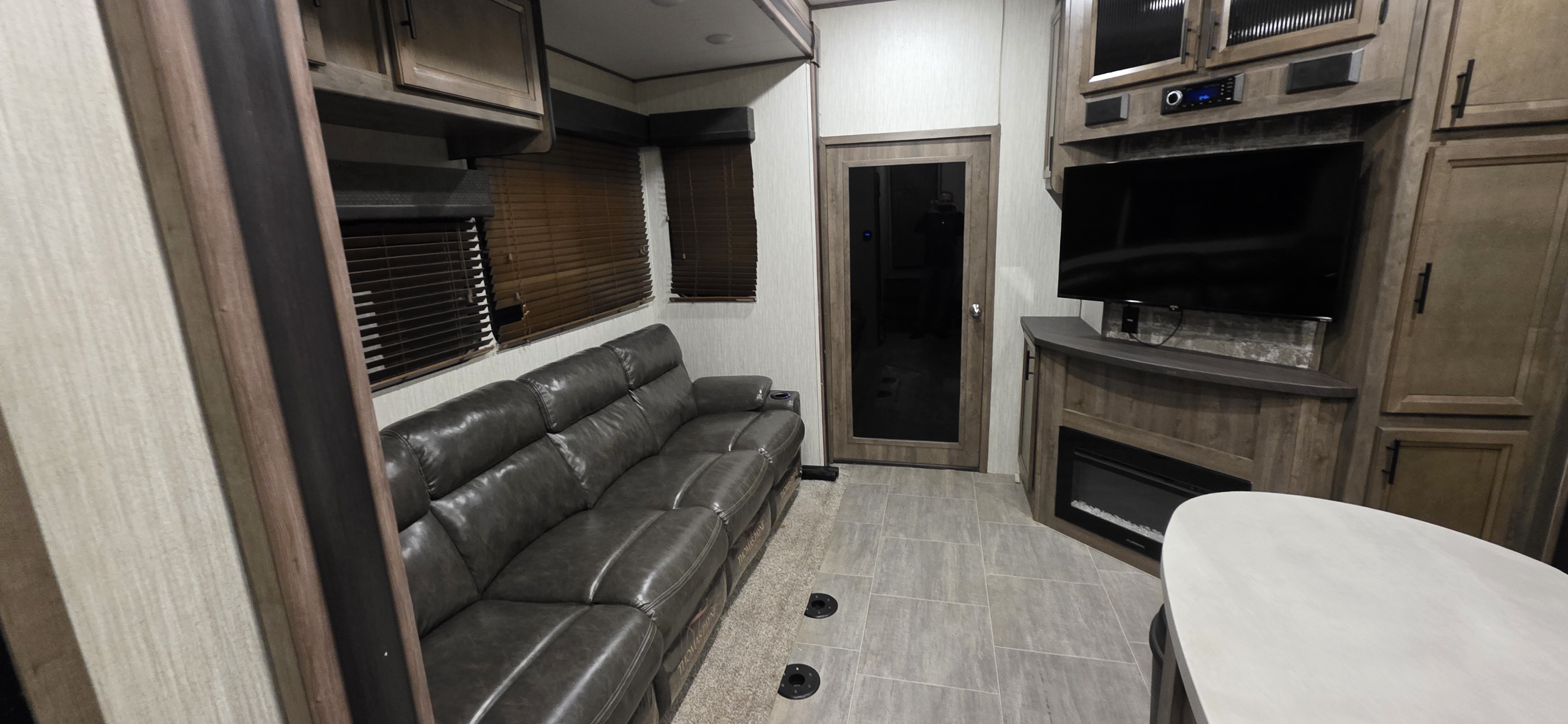 2019 Forest River VENGEANCE 388V16 RV