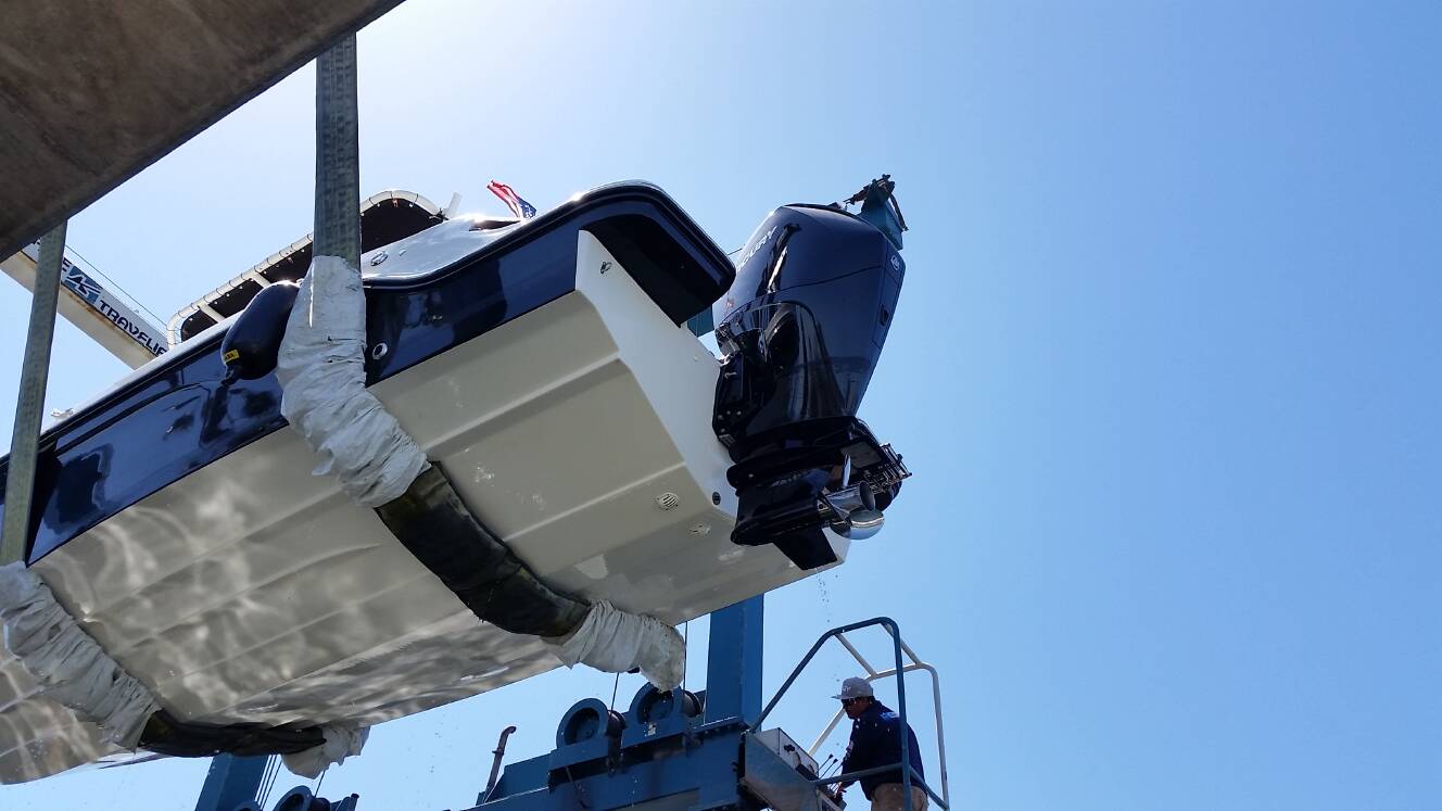 A photo of this 2022 Bayliner T22cc