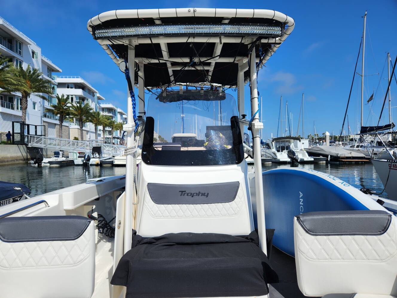 A photo of this 2022 Bayliner T22cc