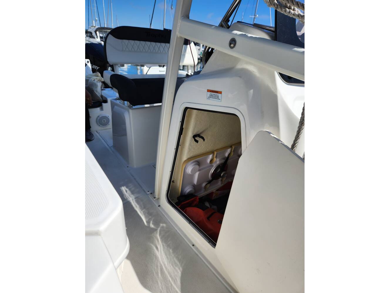 A photo of this 2022 Bayliner T22cc