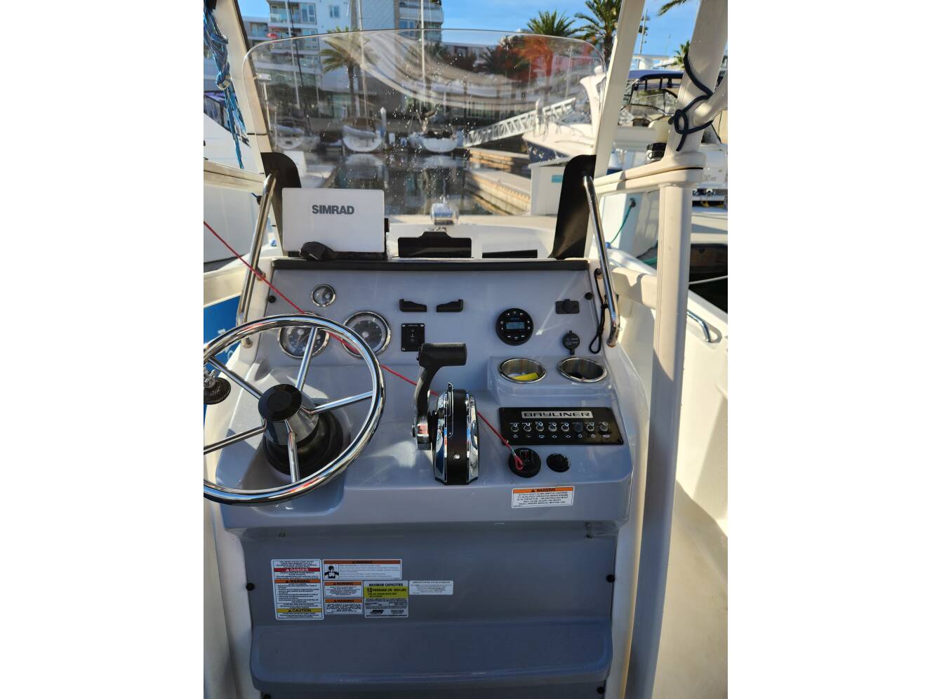 A photo of this 2022 Bayliner T22cc