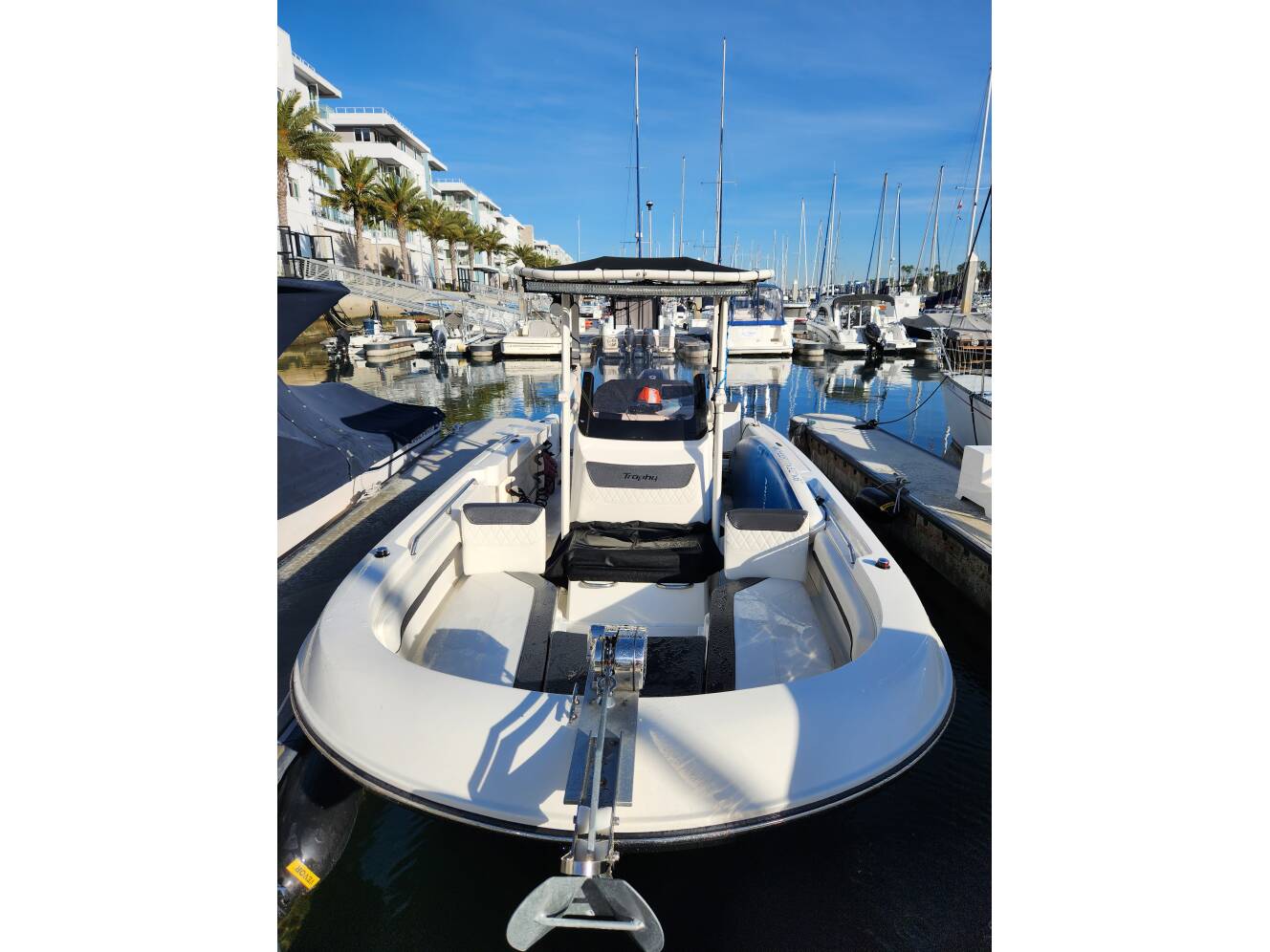A photo of this 2022 Bayliner T22cc