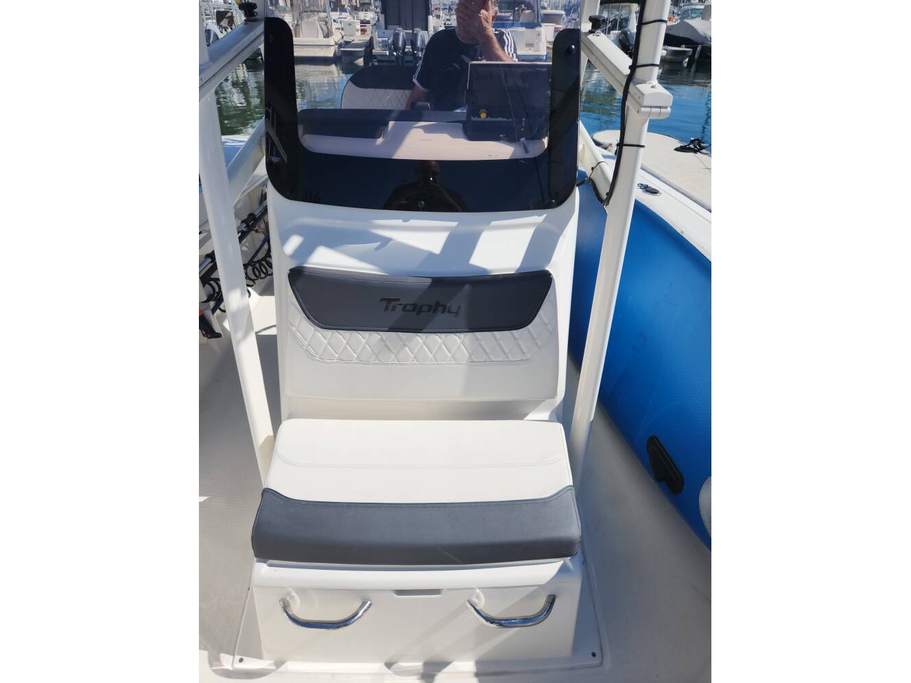 A photo of this 2022 Bayliner T22cc