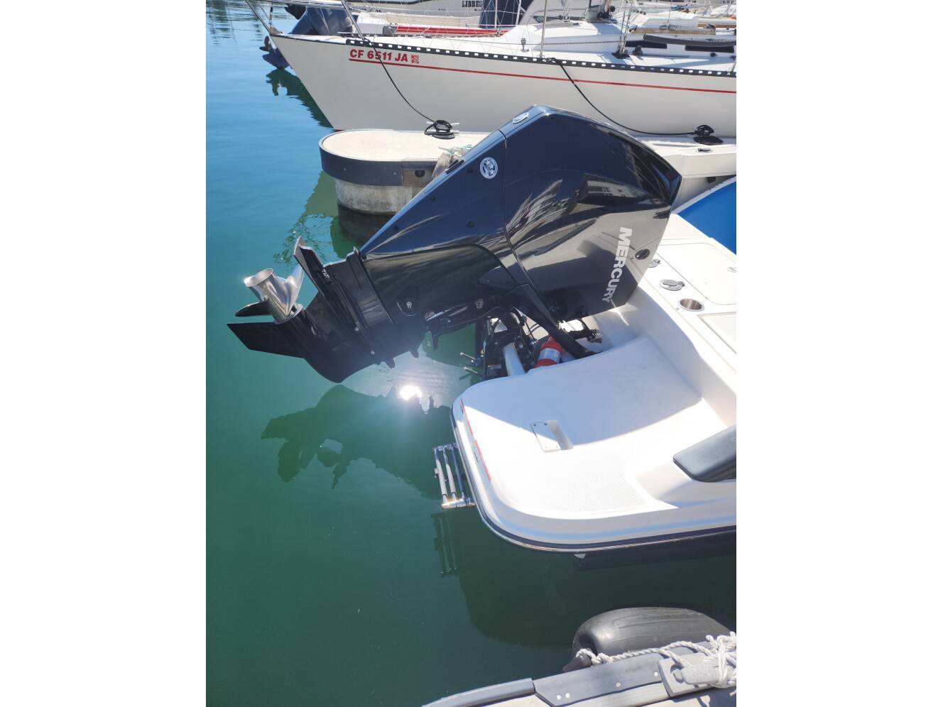 A photo of this 2022 Bayliner T22cc