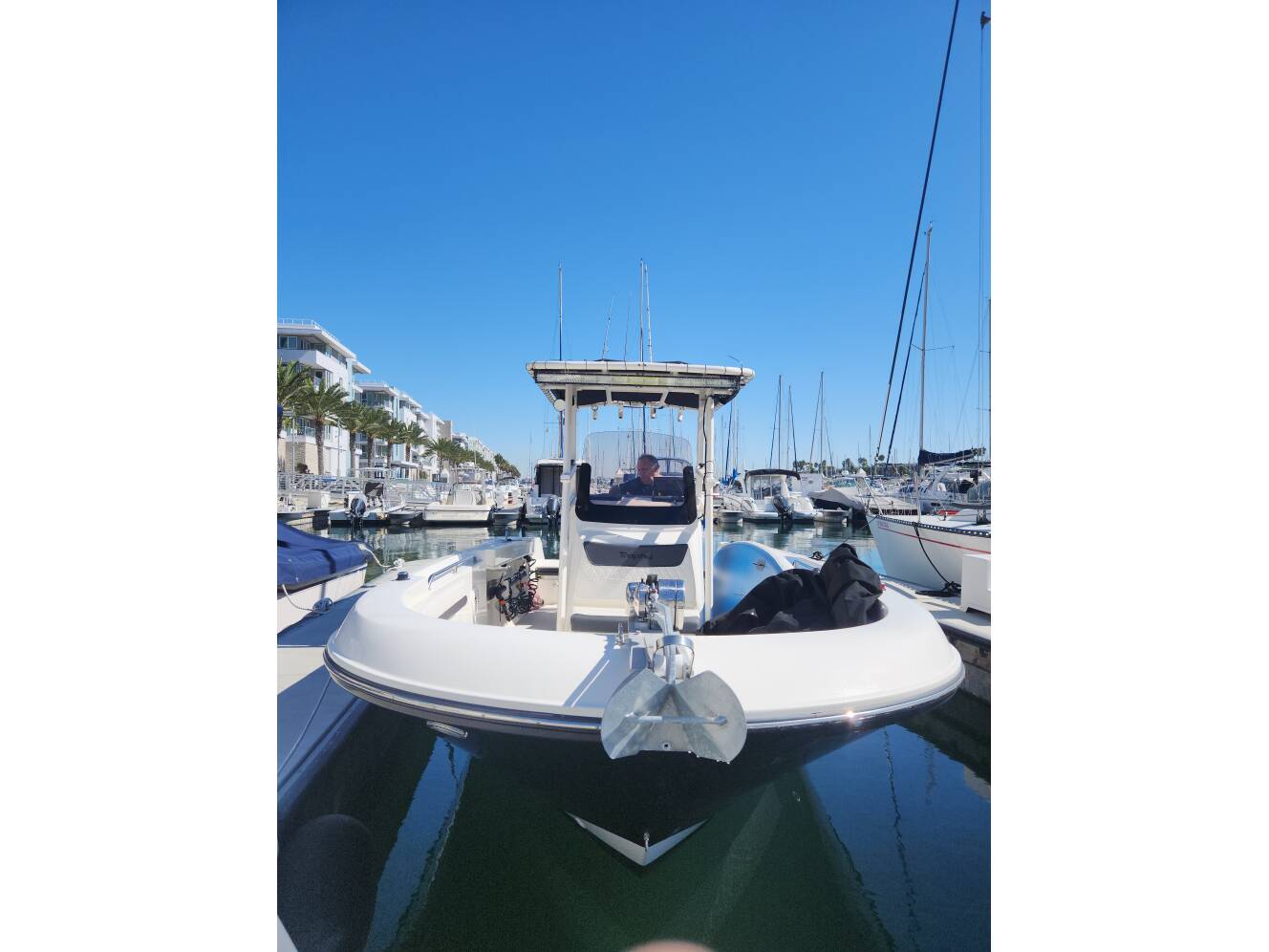 A photo of this 2022 Bayliner T22cc