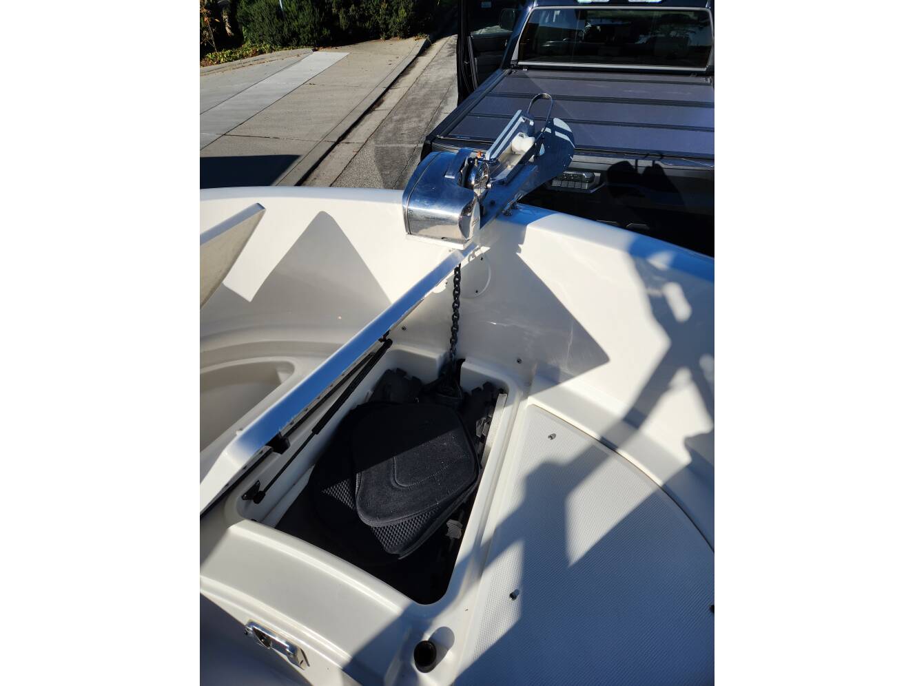 A photo of this 2022 Bayliner T22cc