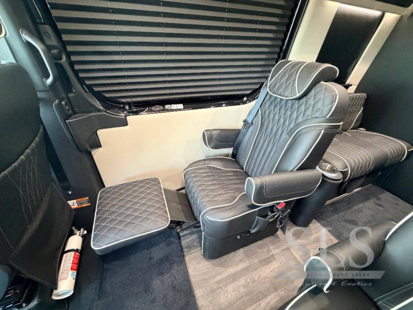 A photo of this 2026 Midwest Automotive Designs Luxe Cruiser D4