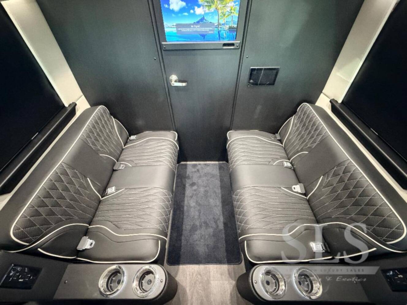 A photo of this 2026 Midwest Automotive Designs Luxe Cruiser D4