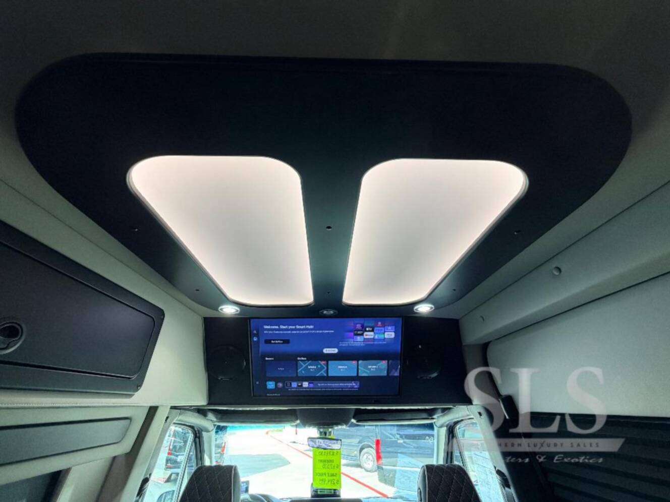 A photo of this 2026 Midwest Automotive Designs Luxe Cruiser D4