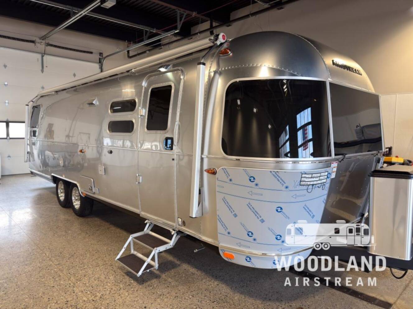 A photo of this 2026 Airstream Globetrotter 30RB