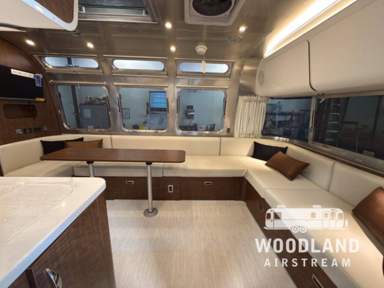 A photo of this 2026 Airstream Globetrotter 30RB