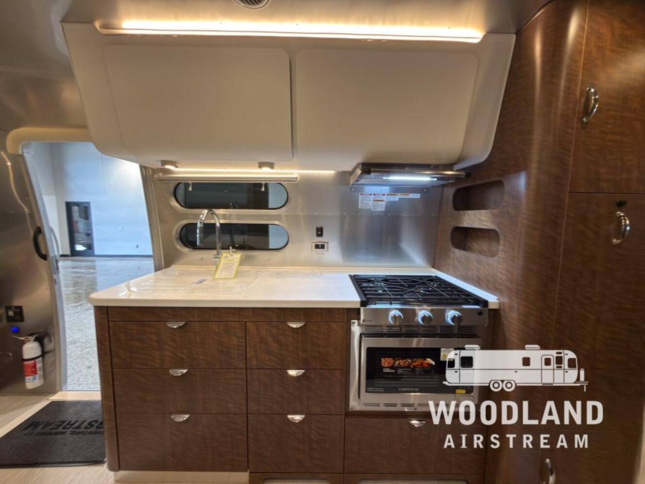 A photo of this 2026 Airstream Globetrotter 30RB