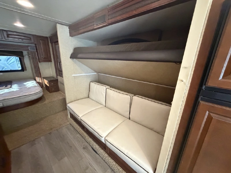 2015 JAYCO PRECEPT 29UM