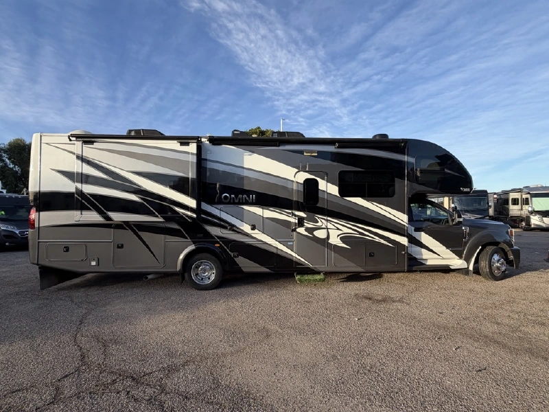 2021 THOR MOTOR COACH OMNI BH35