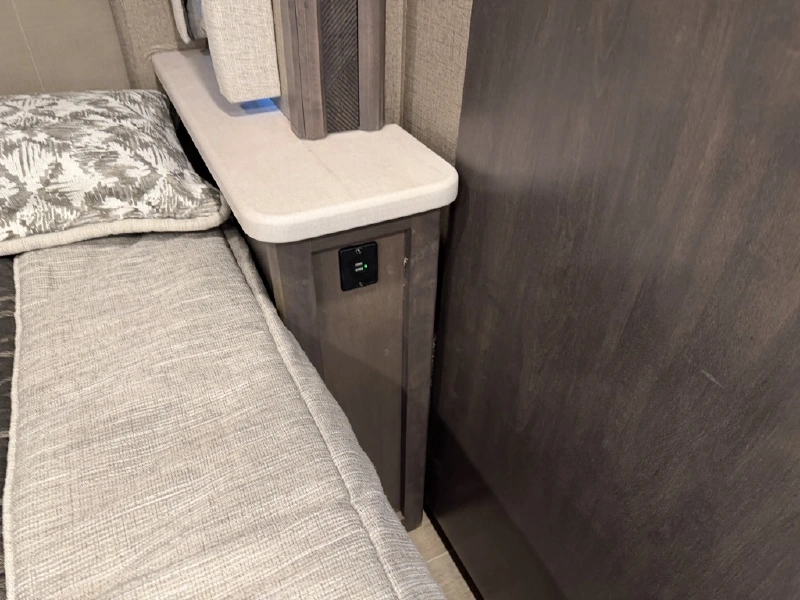 2021 THOR MOTOR COACH OMNI BH35