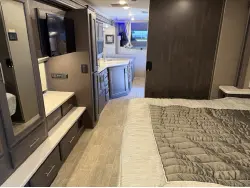 2021 THOR MOTOR COACH OMNI BH35