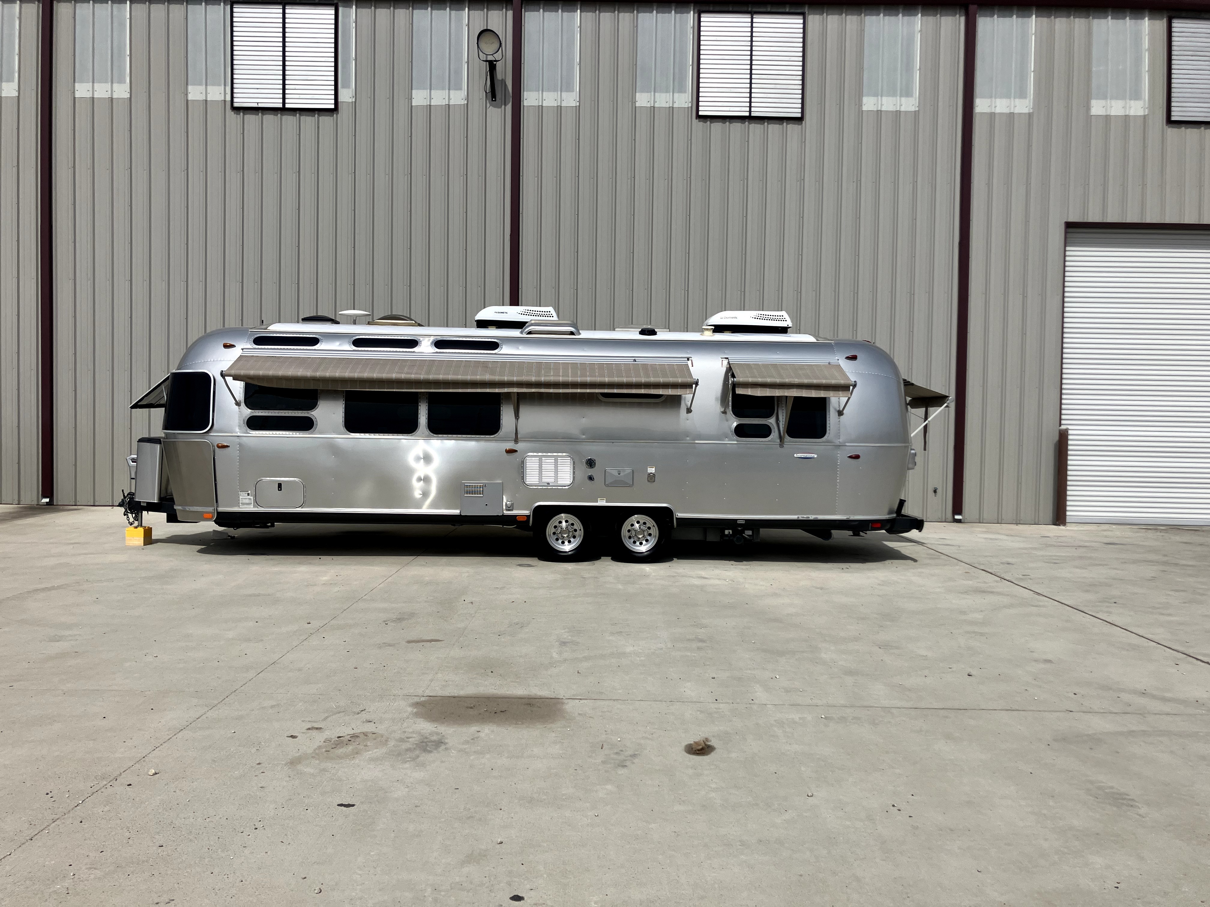 2016 Airstream INTERNATIONAL SERENITY 30 in navasota TX
