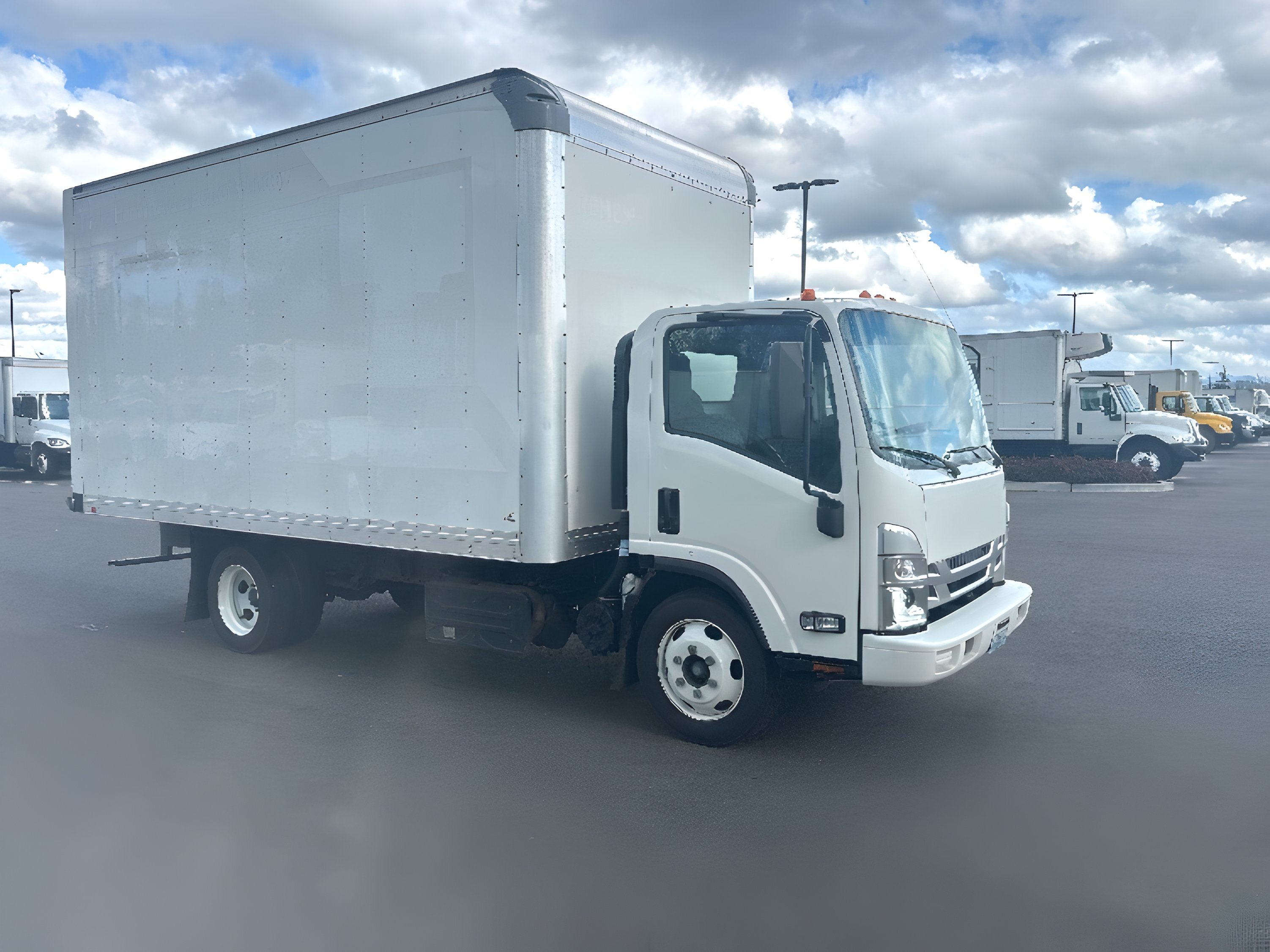 2022 ISUZU NPR XD in Everett, WA