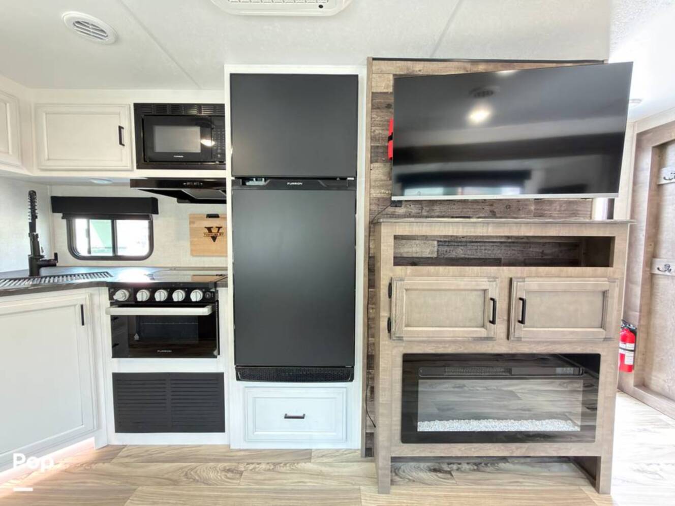 A photo of this 2024 Venture Rv Stratus 261VRB