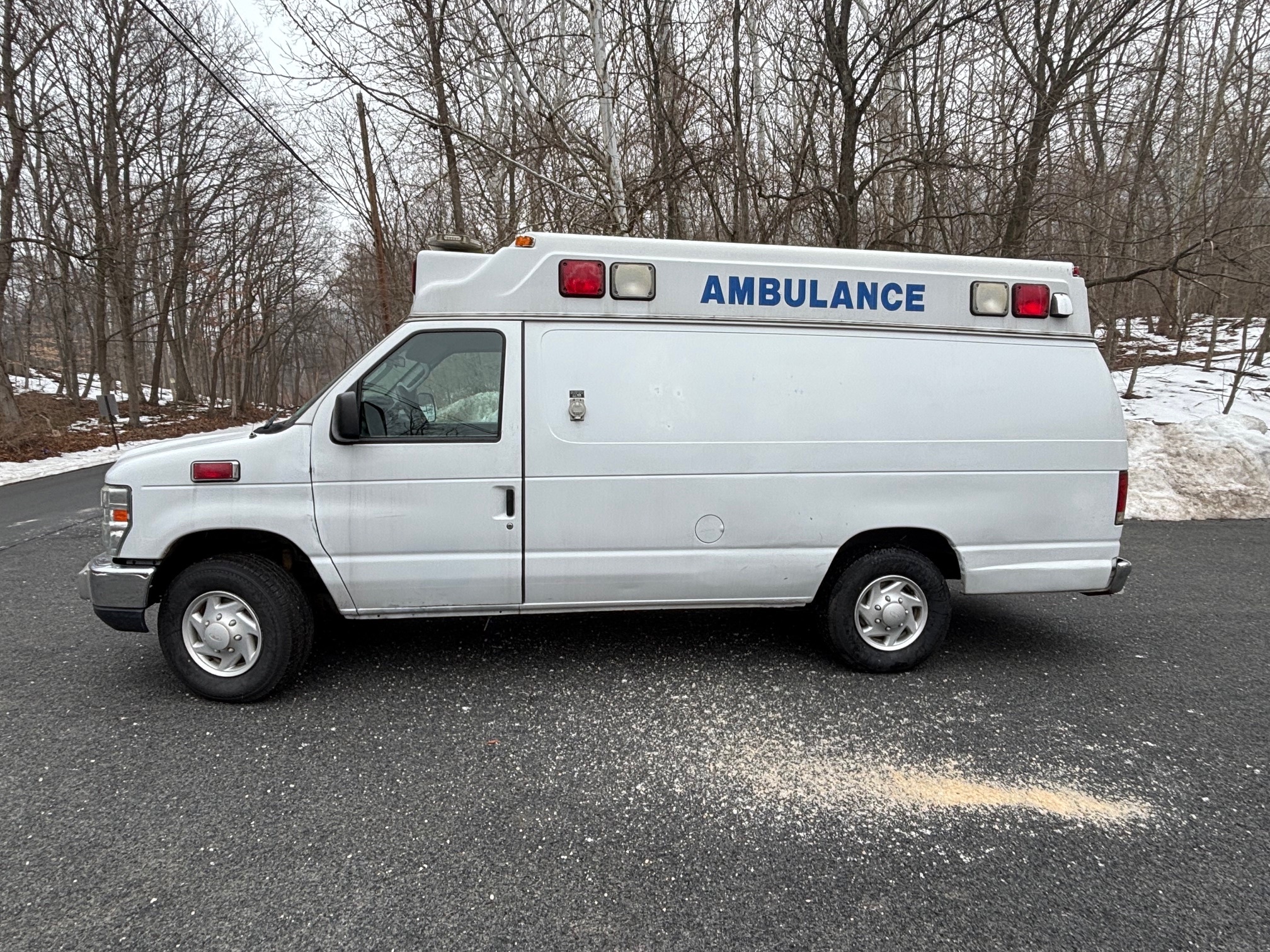 2012 FORD E350 in Reading, PA