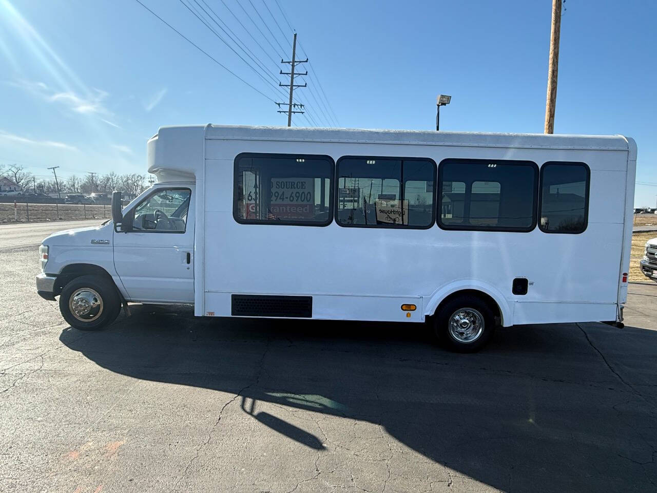 2017 FORD ECONOLINE in O Fallon, MO