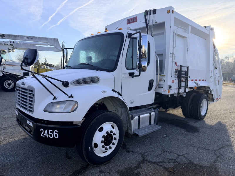 2015 FREIGHTLINER BUSINESS CLASS M2 106