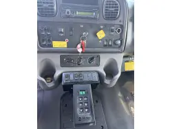 2015 FREIGHTLINER BUSINESS CLASS M2 106