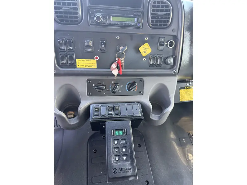 2015 FREIGHTLINER BUSINESS CLASS M2 106