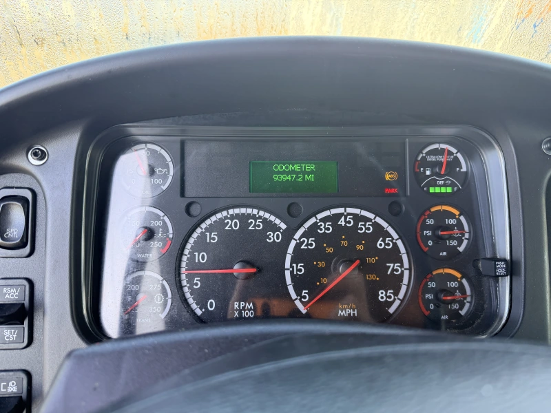 2015 FREIGHTLINER BUSINESS CLASS M2 106