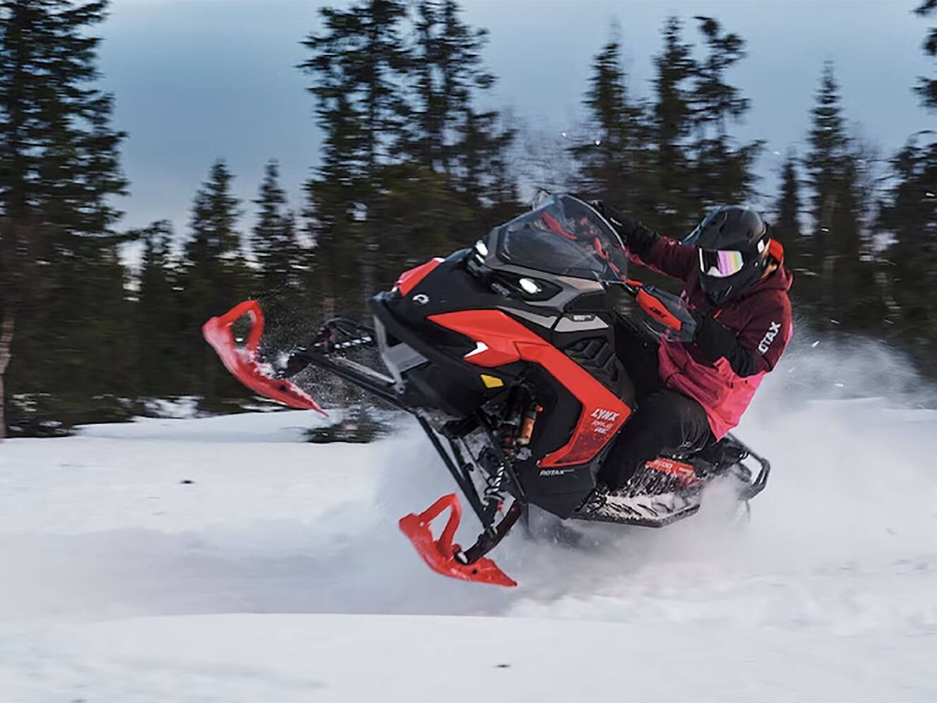 A photo of this 2025 Lynx Rave RE 600R E-TEC Ice Ripper XT 1.5 M.S. / E.S. w/ 10