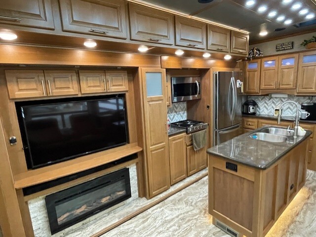 2021 Luxe GOLD 38GLS in eustis FL