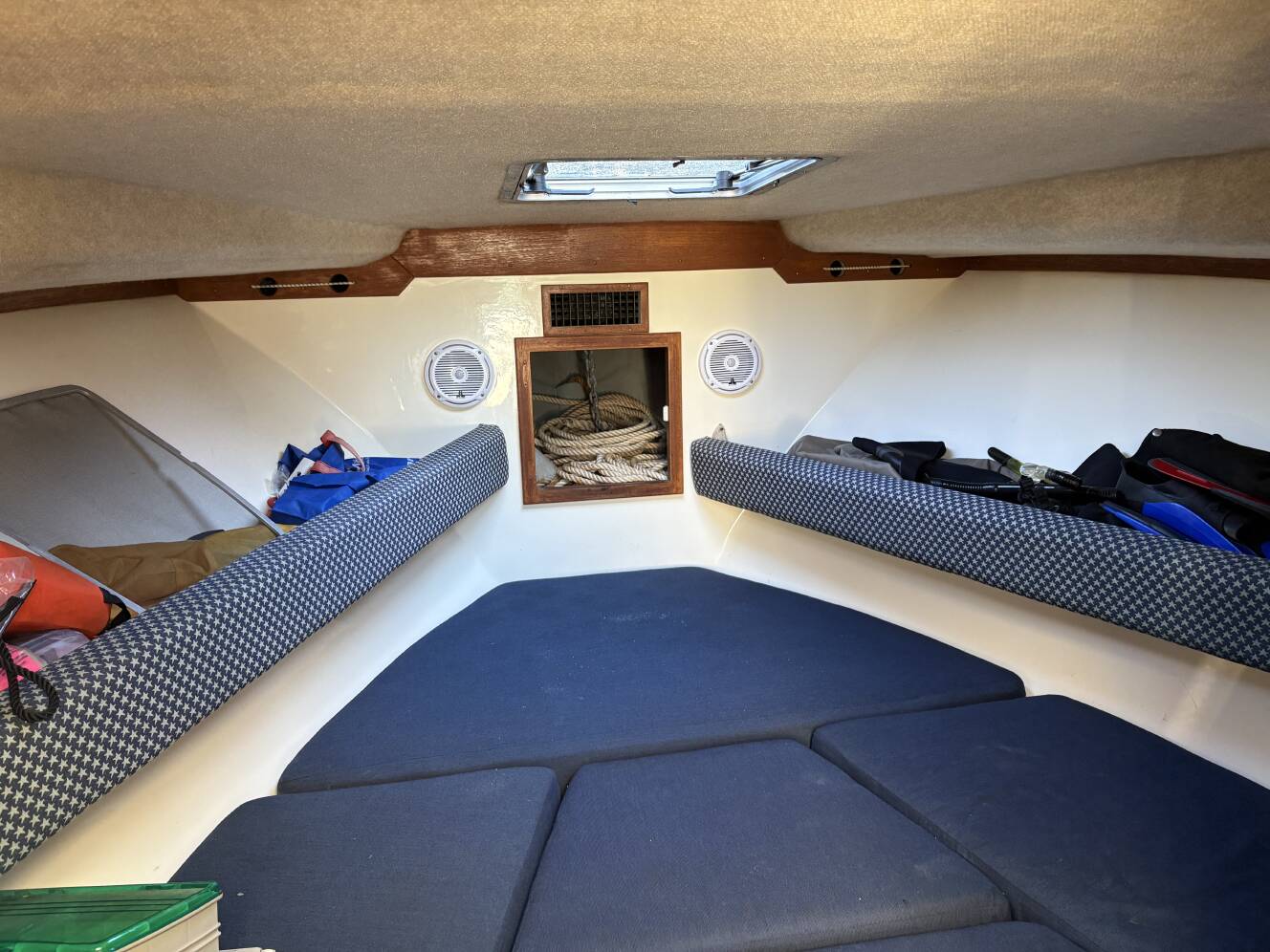 A photo of this 2005 Albermarle 280 EXPRESS FISHERMAN WITH TOWER