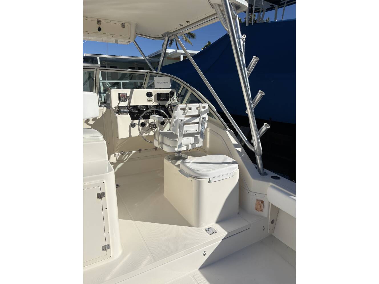 A photo of this 2005 Albermarle 280 EXPRESS FISHERMAN WITH TOWER