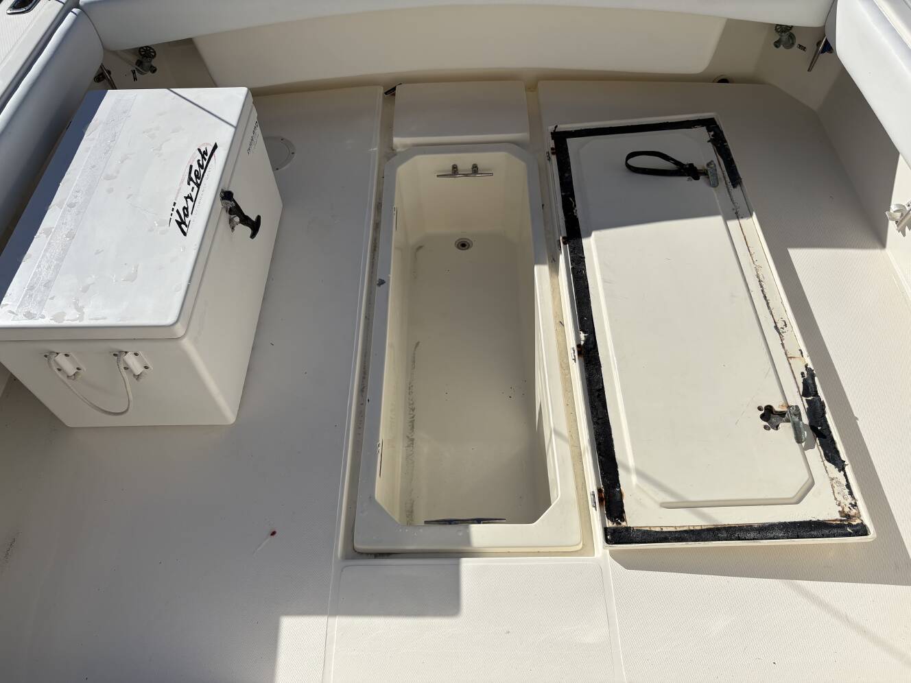 A photo of this 2005 Albermarle 280 EXPRESS FISHERMAN WITH TOWER