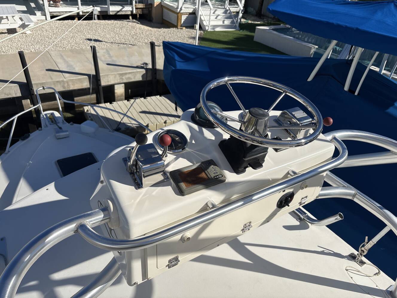 A photo of this 2005 Albermarle 280 EXPRESS FISHERMAN WITH TOWER