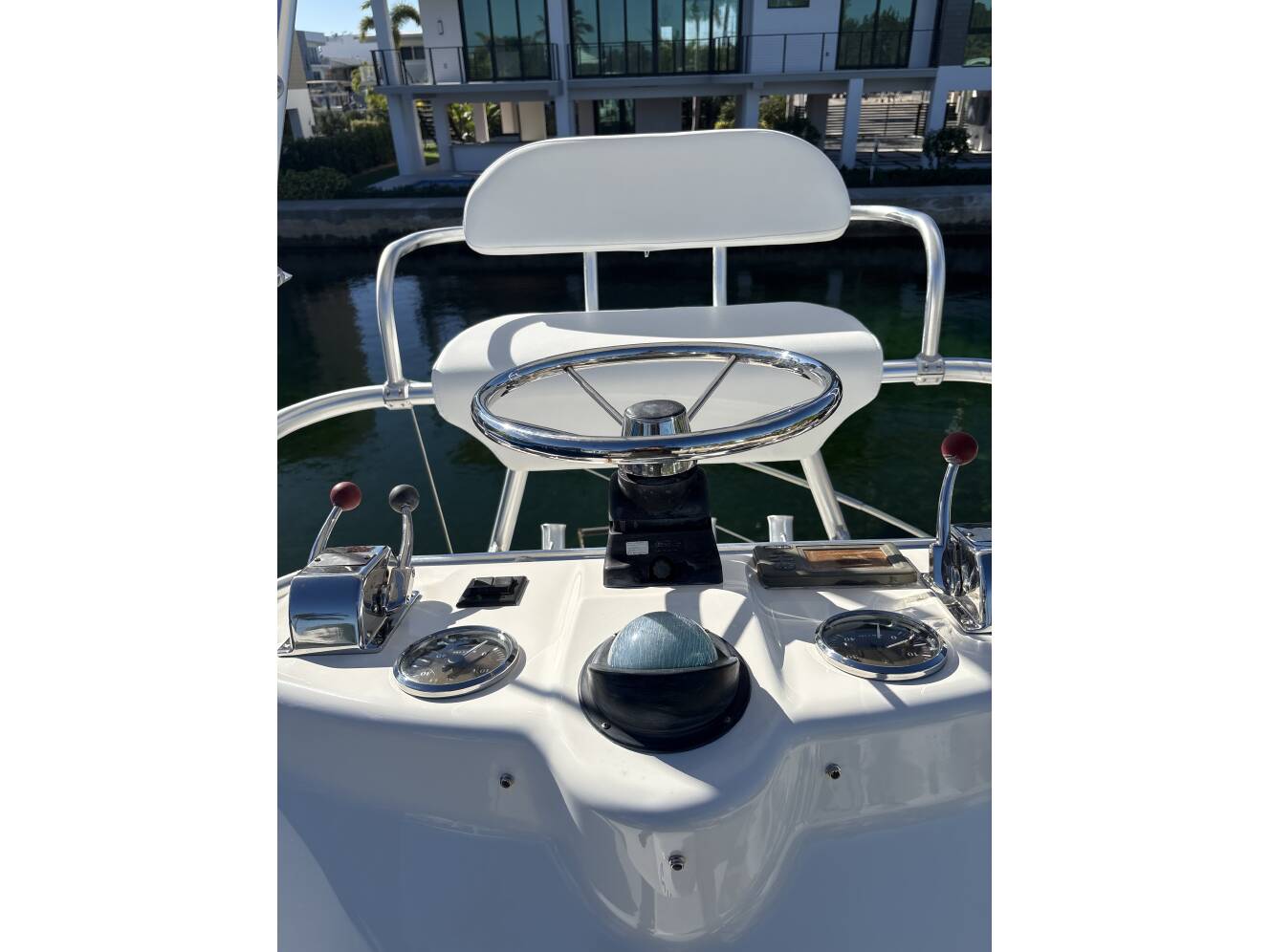 A photo of this 2005 Albermarle 280 EXPRESS FISHERMAN WITH TOWER