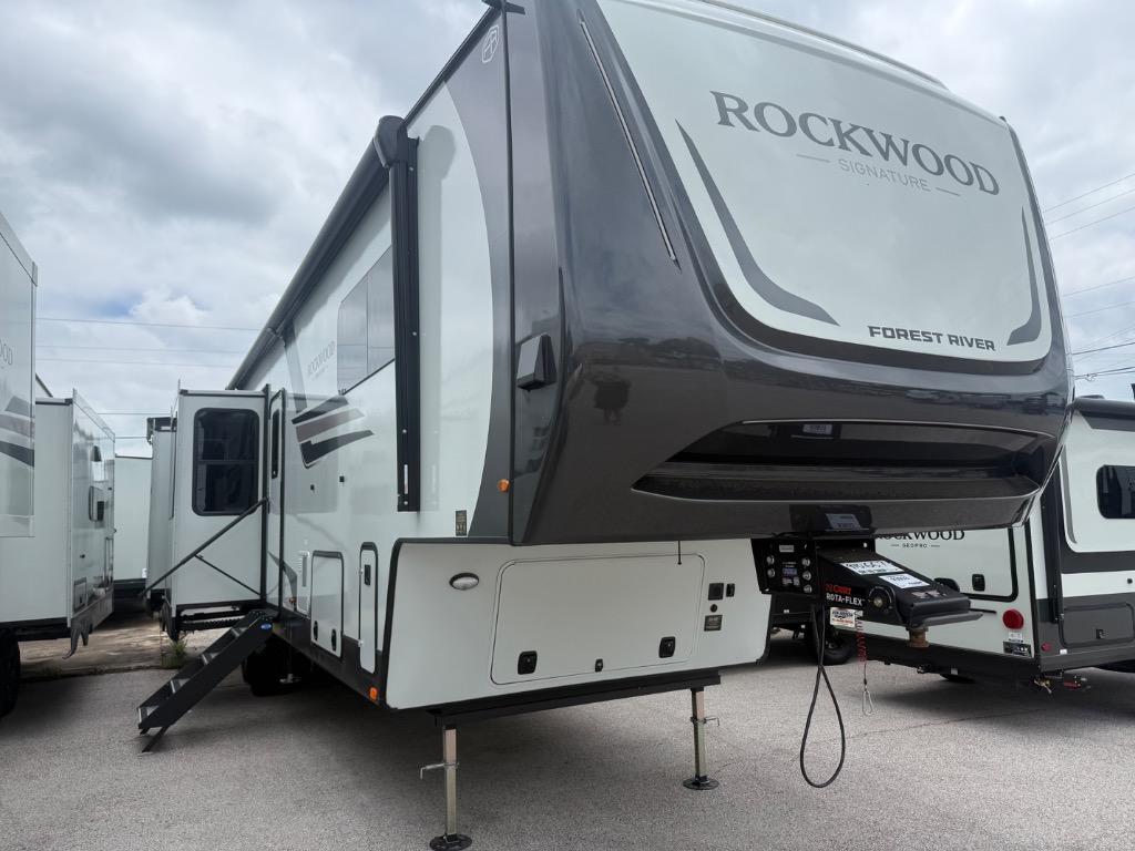 Rockwood Signature Fifth Wheel For Sale in Texas - Forest River