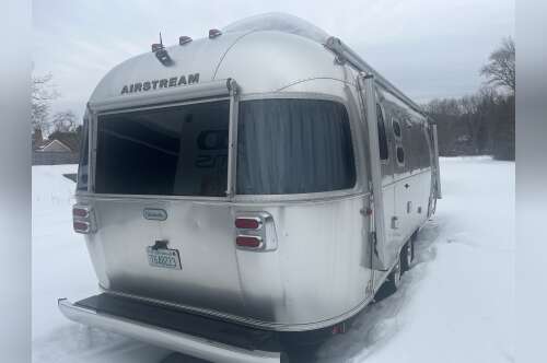 2021 Airstream GLOBETROTTER 25FBQ in reading MA