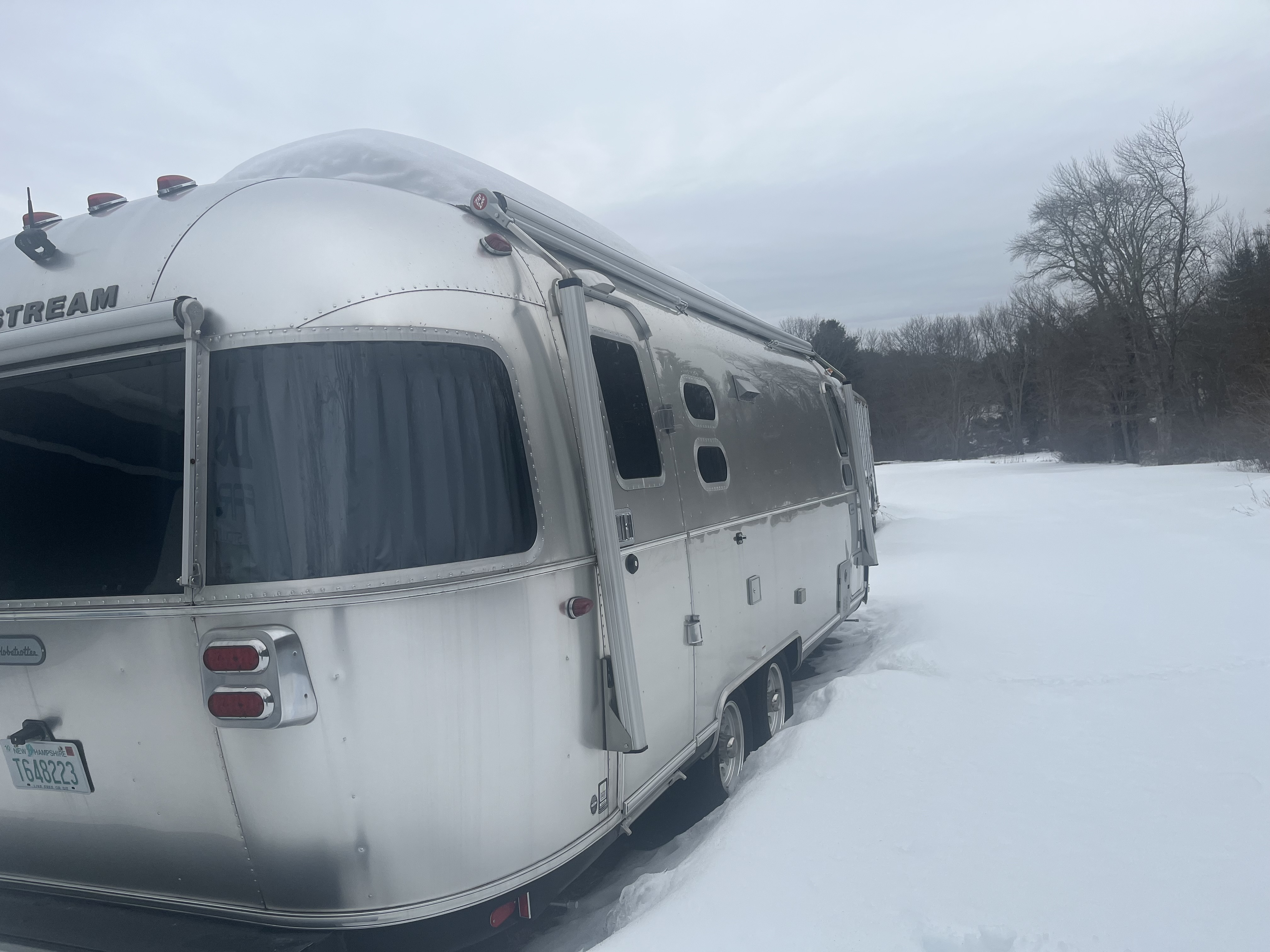 2021 Airstream GLOBETROTTER 25FBQ RV