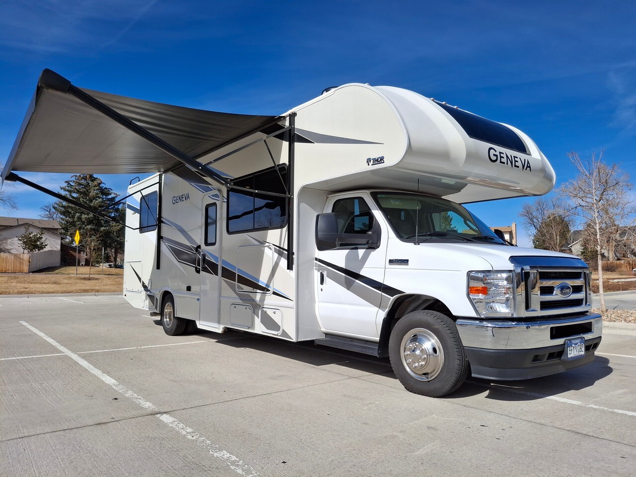 2023 Thor Motor Coach GENEVA 28VA in golden CO